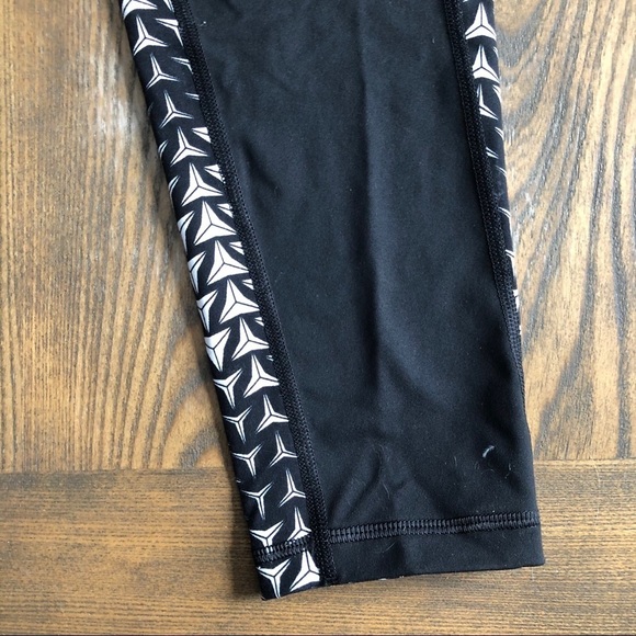 Victoria secrets sport knockout tight black SZ M - Picture 9 of 10